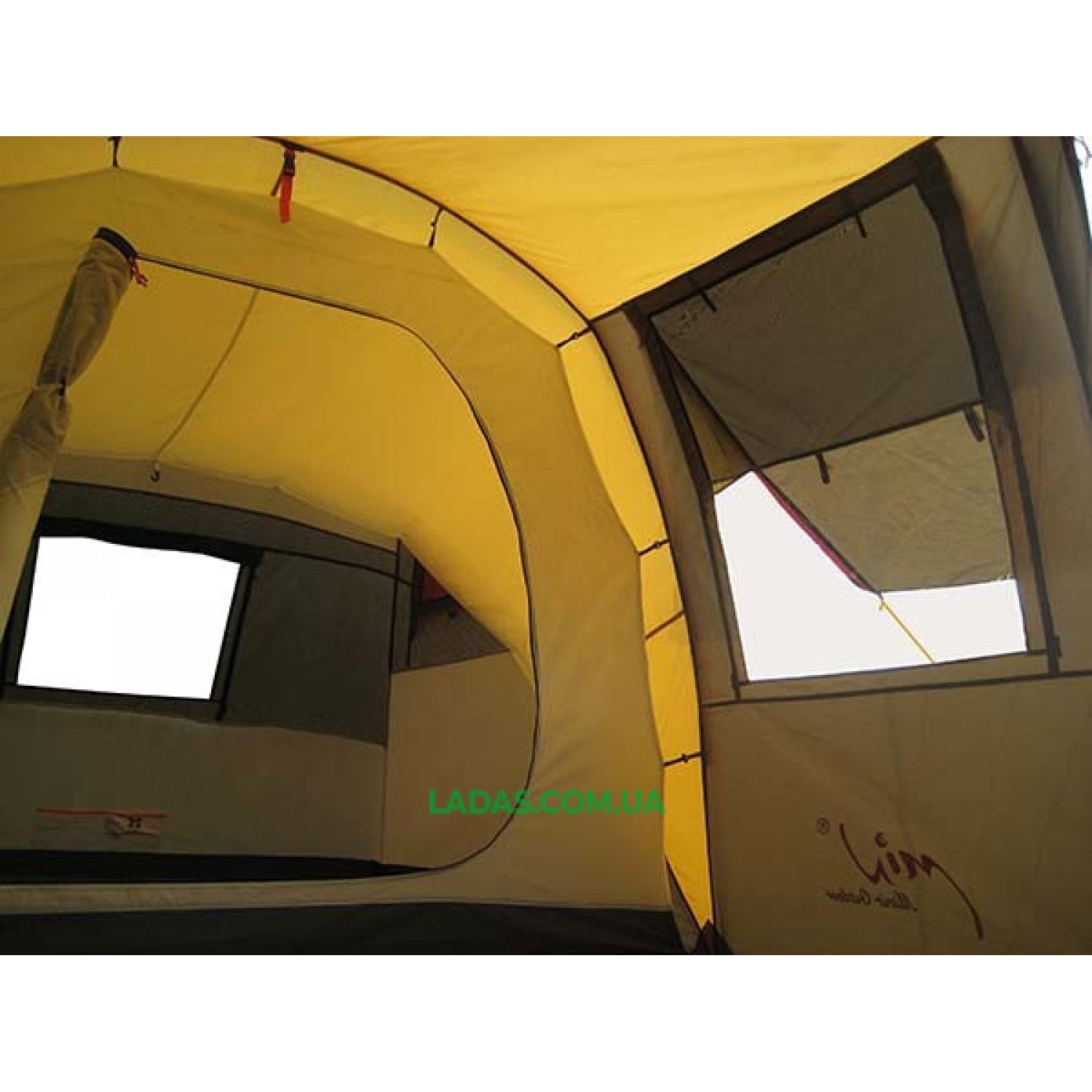 Палатка 6-и местная Mimir MM/Х-1820(р-р 610 (195+220+195) х230 х180см,коричневый-песочный)